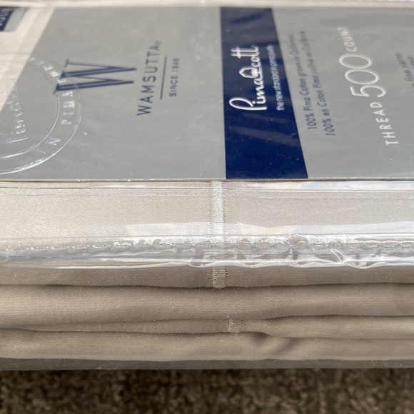 Wamsutta 2 King Pillowcases - Solid Silver w/ Thread Accent - Picture 4 of 6